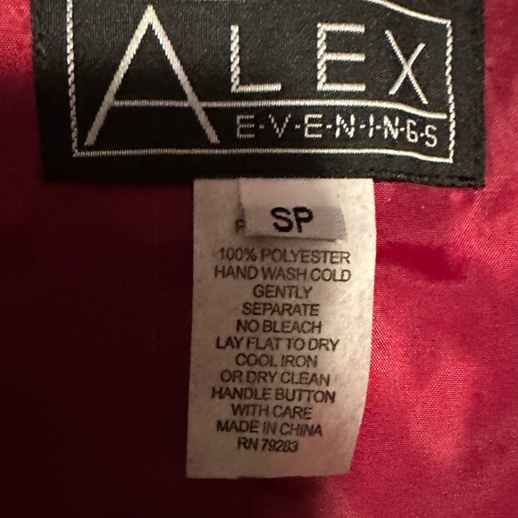 NWT Alex Evenings burgundy size small petite blazer/blouse - Picture 6 of 8